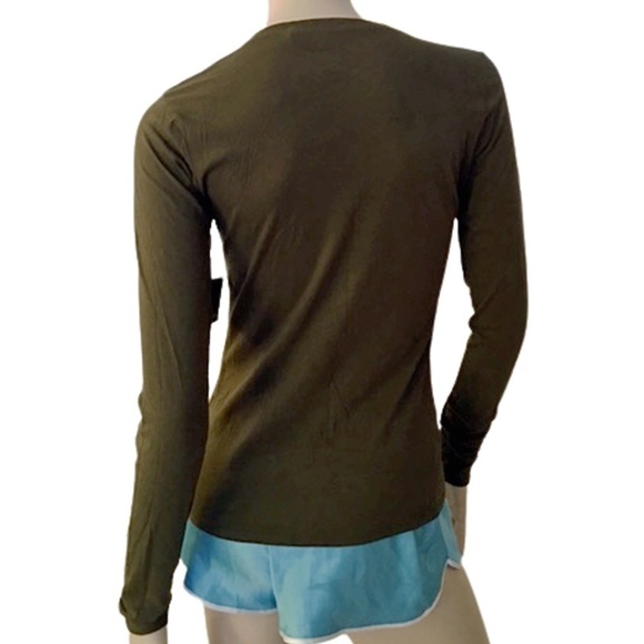 TAHARI Bally V-Neck Shirt Olive Military Green with Gold Accents - Picture 5 of 9